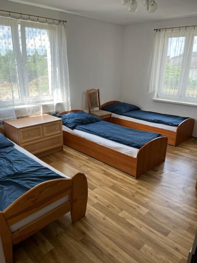 Hostel Lodzka 52 Torun Bagian luar foto